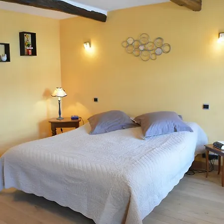 Stylish Holiday In Han Sur Lesse With Terrace Casa de Férias